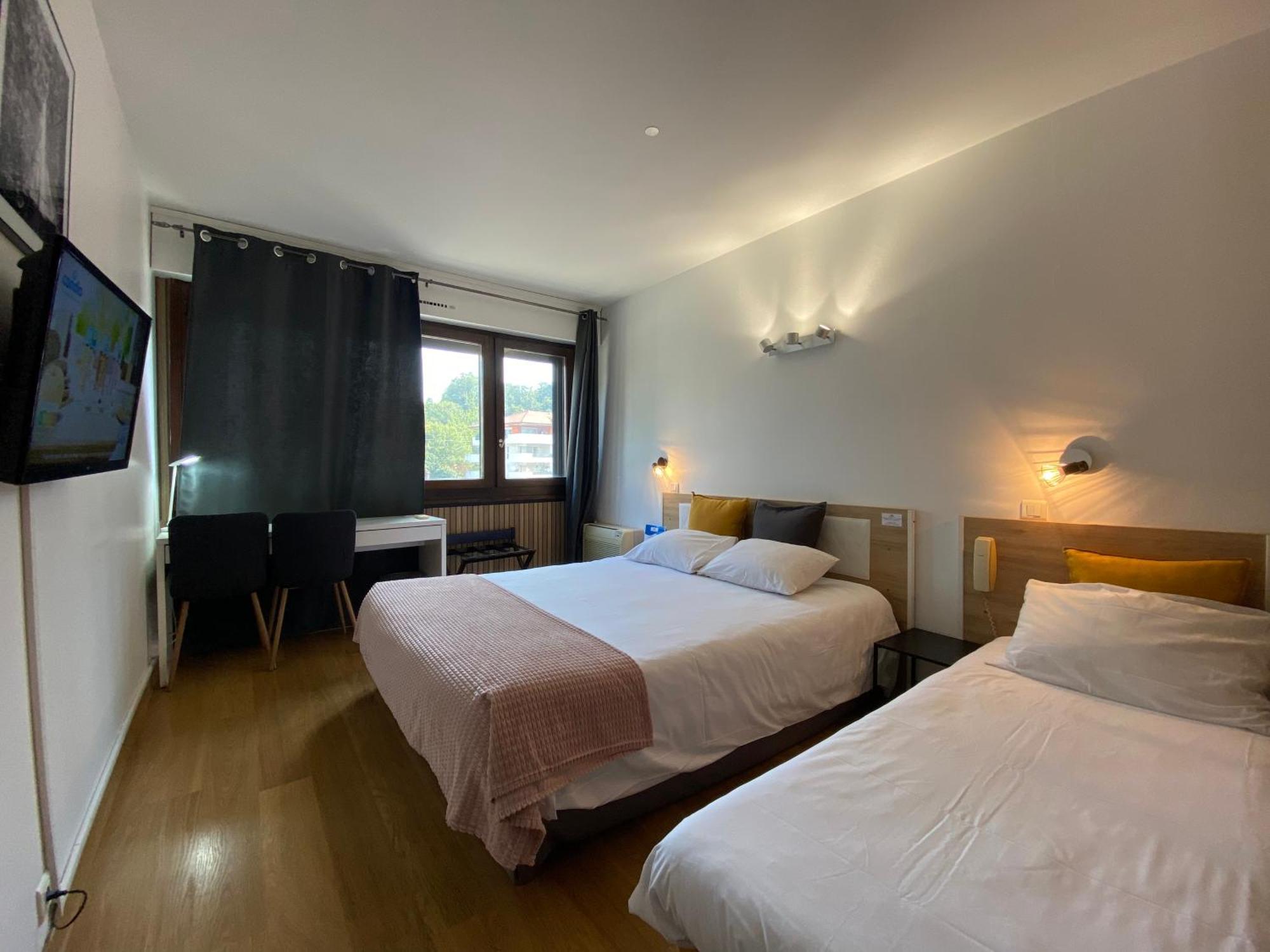 Savoie Hotel Aux Portes De Geneve Saint-Julien-en-Genevois Εξωτερικό φωτογραφία