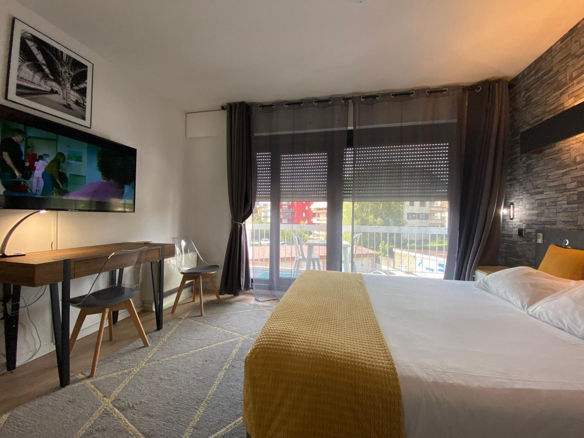Savoie Hotel Aux Portes De Geneve Saint-Julien-en-Genevois Εξωτερικό φωτογραφία
