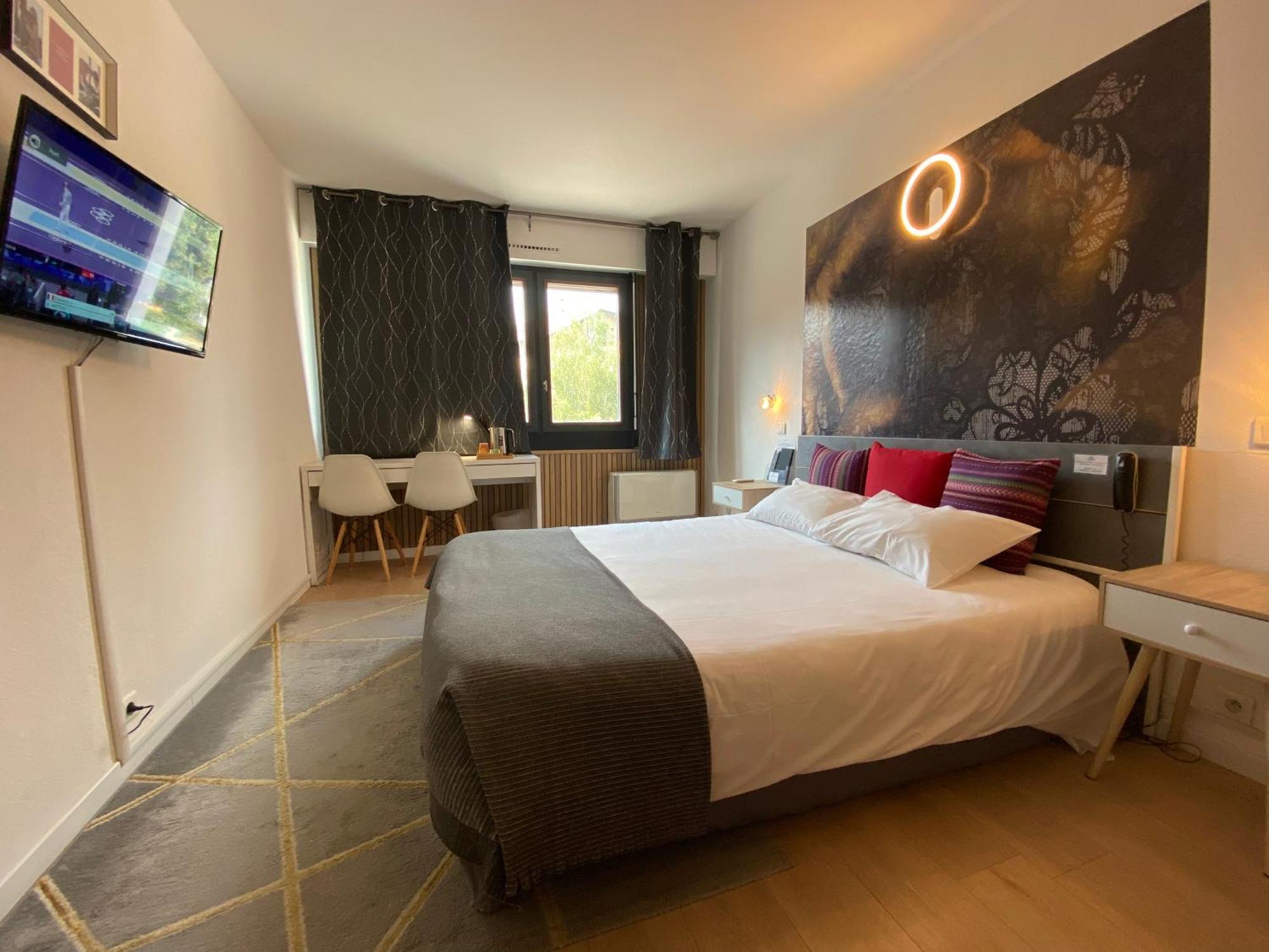 Savoie Hotel Aux Portes De Geneve Saint-Julien-en-Genevois Εξωτερικό φωτογραφία